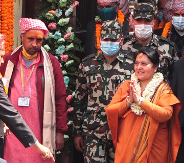 सुनको जलहरी अनावरण गर्न राष्ट्रपति भण्डारी पशुपतिमा [फोटो फिचर]